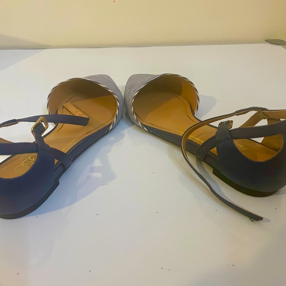 Women’s size 9 shoes